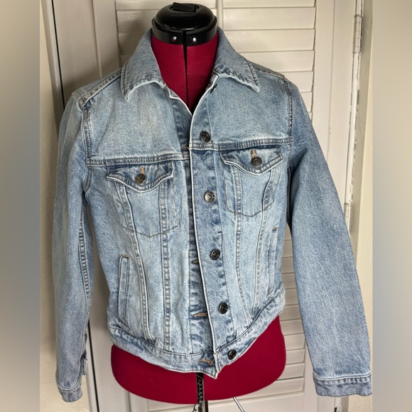 Express Women’s Denim Jacket Light Wash Size Small - Picture 1 of 10